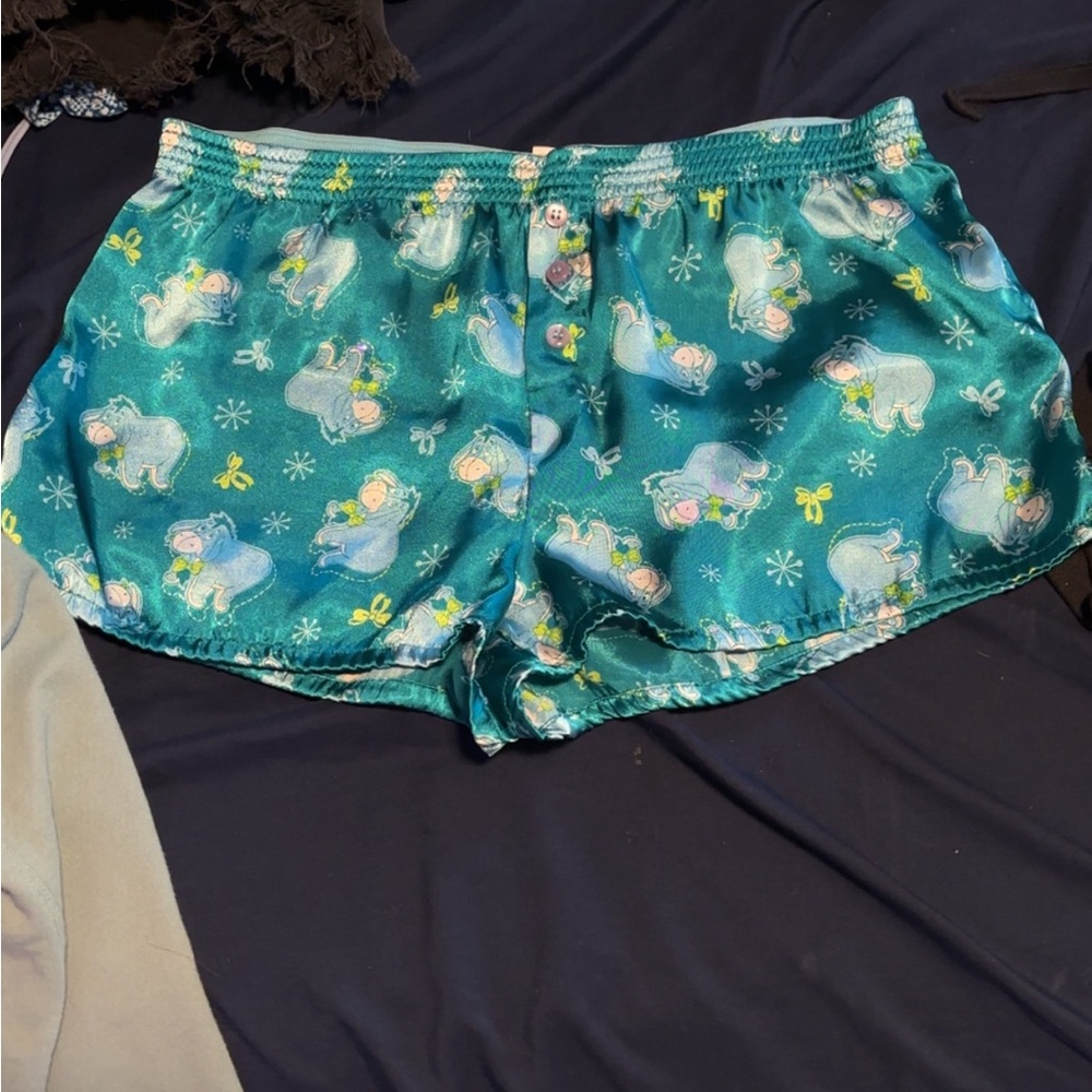 Teal Elephant Print Women's Shorts